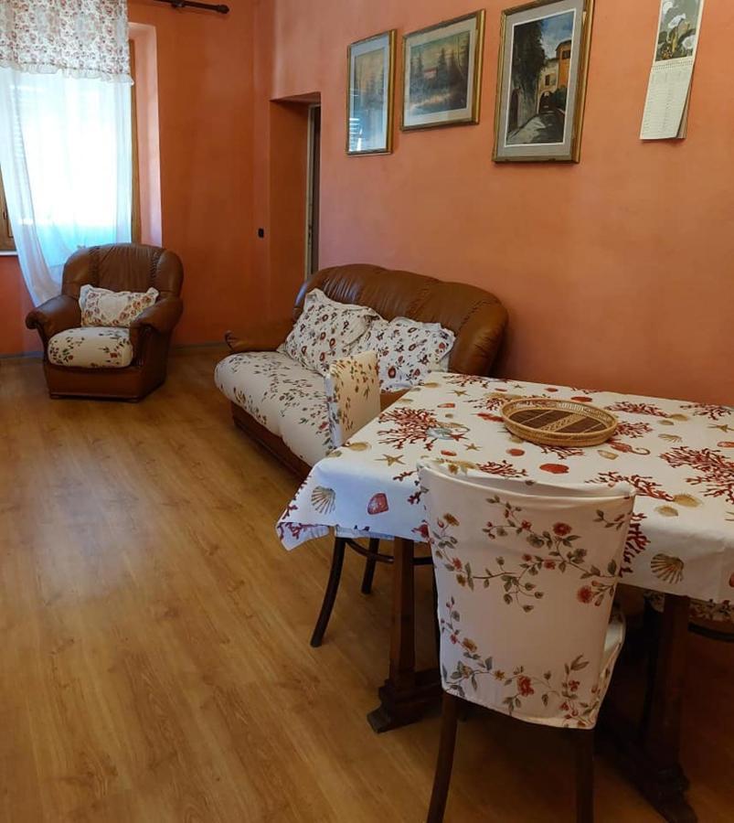 Appartamento Giallo Ріо-Маріна Екстер'єр фото
